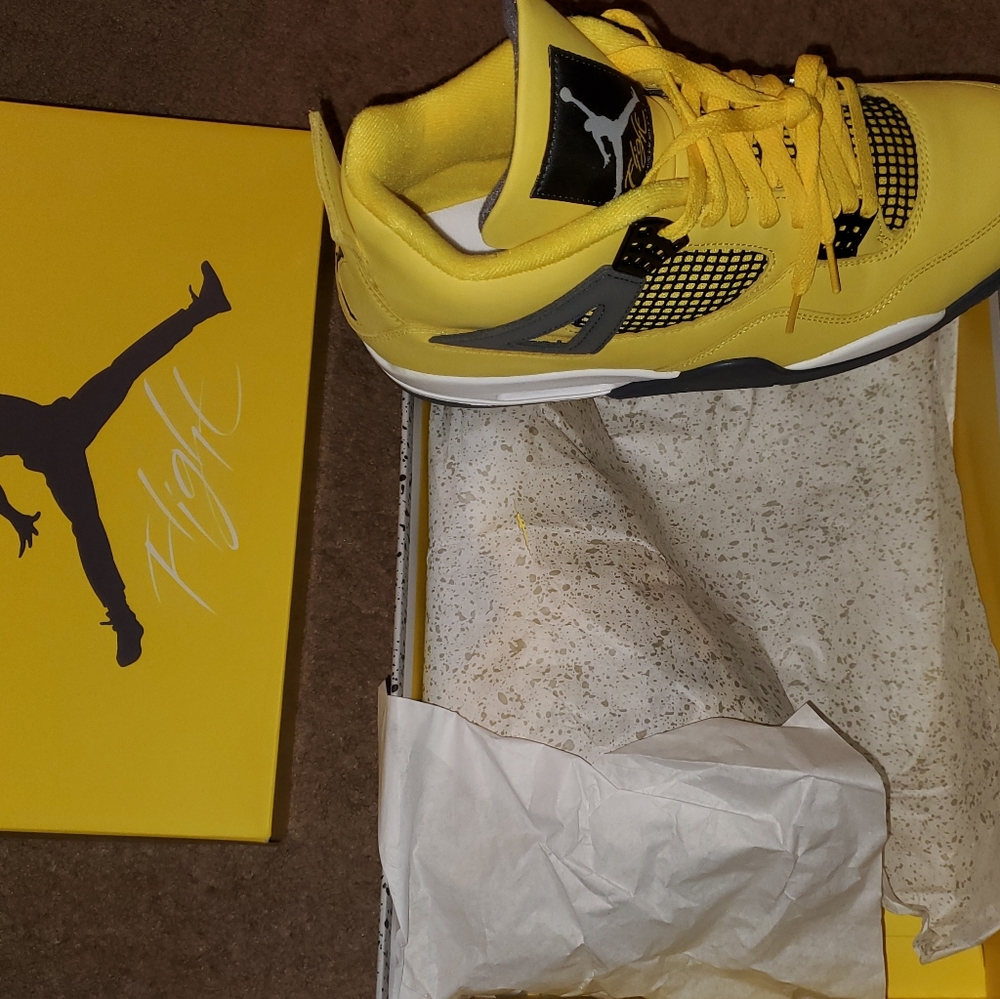Retro 4 Lightning